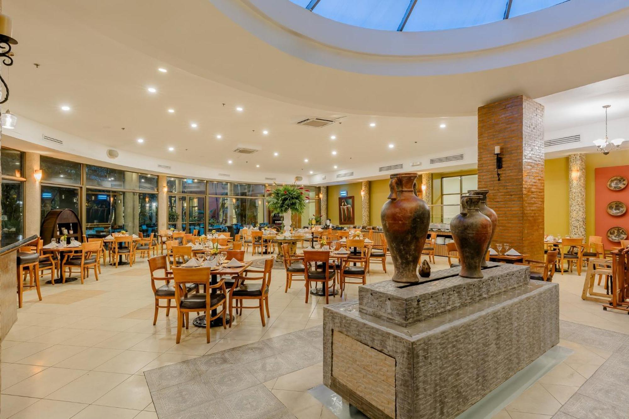 Holiday Inn Convention Center By Ihg Манагуа Экстерьер фото